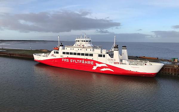 FRS Syltfaehre in the new red and white design. 