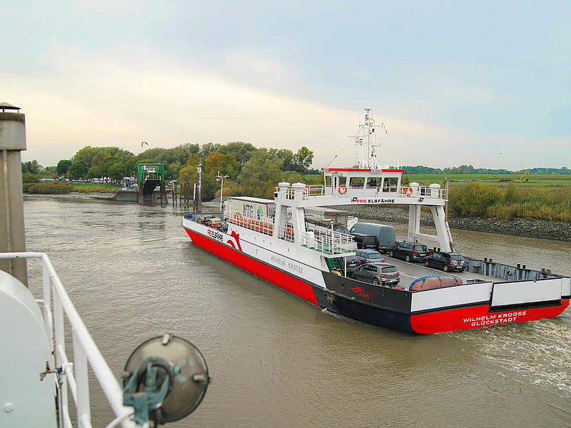 The vessel "Wilhelm Krooss" on the water.
